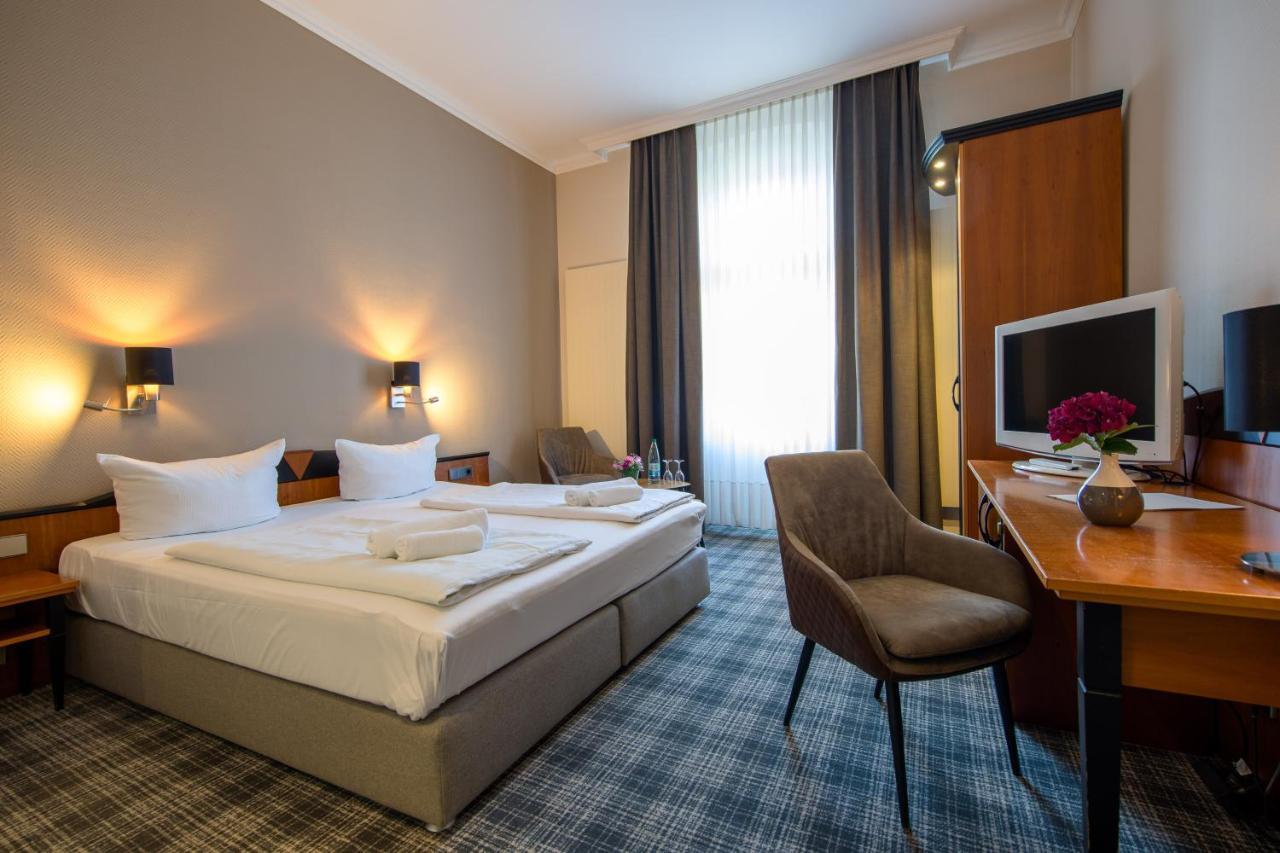 Sax Imperial Hotel 3*